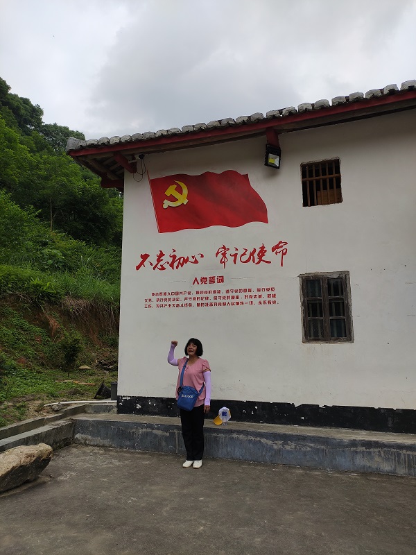 群众宣誓.jpg